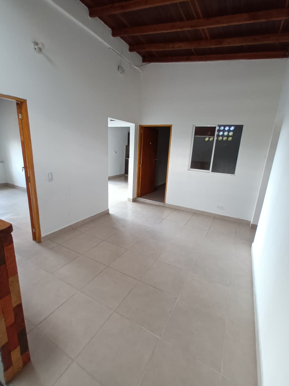  SE ARRIENDA CASA TERCER PISO EEP-1029 – VILLA HERMOSA